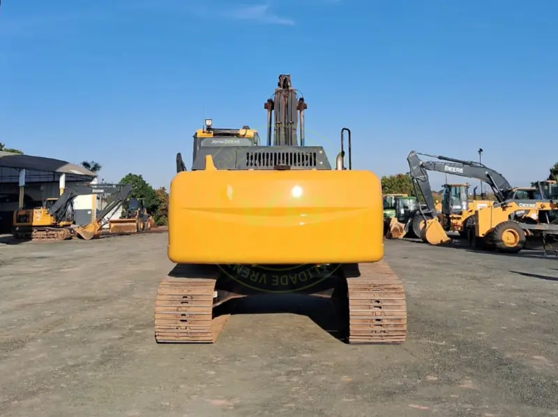 Escavadeira John Deere 210G 2022 - Imagem 2