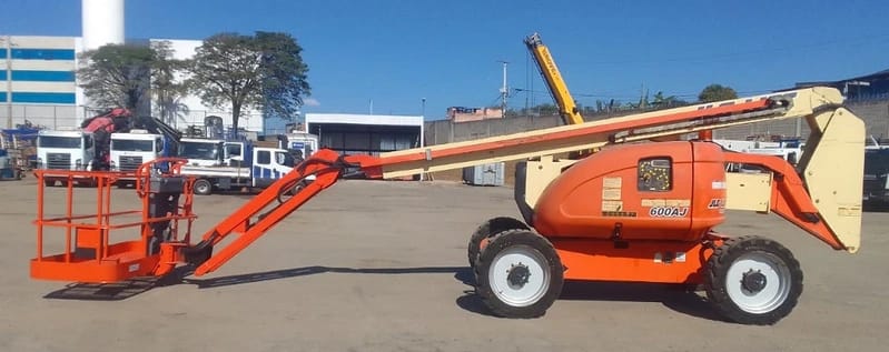 Plataforma elevatória JLG 600 AJ 2010 - Imagem 3