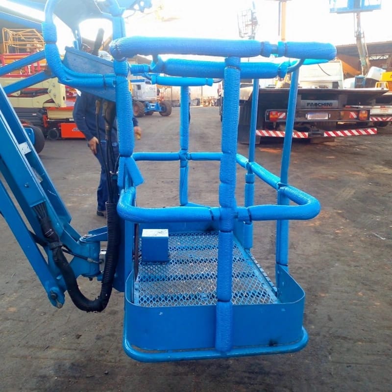 Plataforma elevatória Genie Z-34/22 DC 2008 - Imagem 4