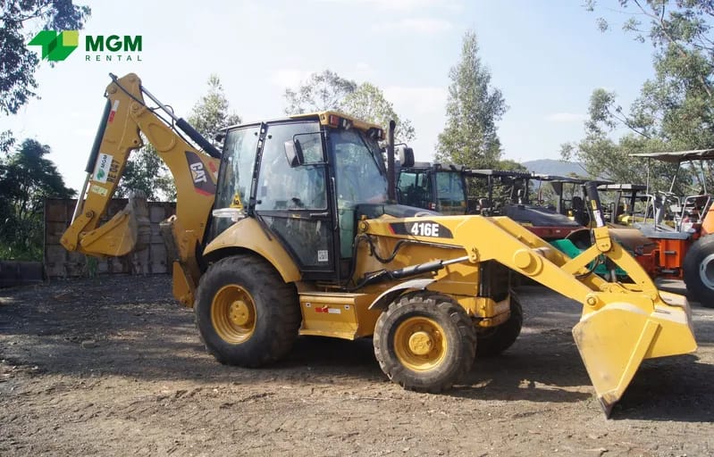 Retroescavadeira Caterpillar 416E 2012 - Imagem 1