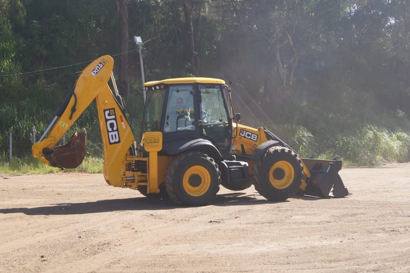 Retroescavadeira JCB 4CX ECO 2012 - Imagem 1