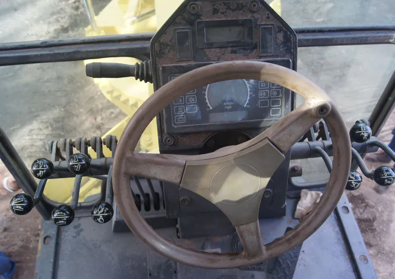 Motoniveladora NEW HOLLAND CONSTRUCTION RG 140B 2008 - Imagem 1