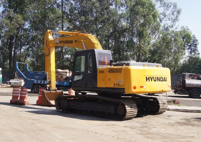 Escavadeira Hyundai R210LC-7 2008 - Imagem 3