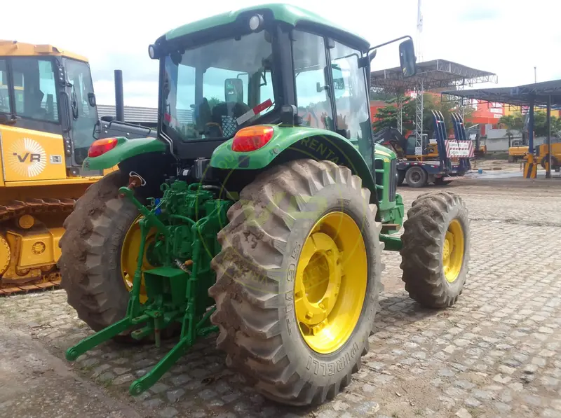Trator agrícola John Deere 6110J 2022 - Imagem 2
