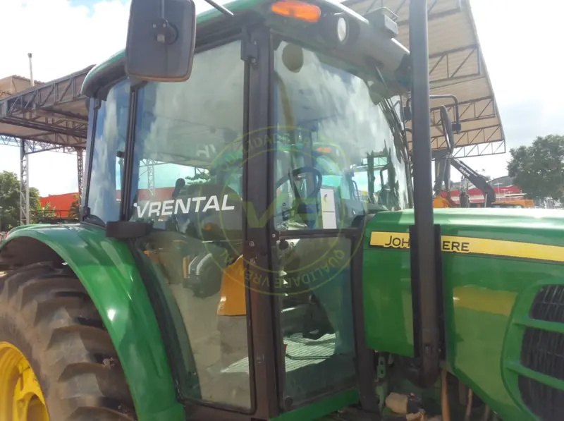 Trator agrícola John Deere 6110J 2022 - Imagem 4