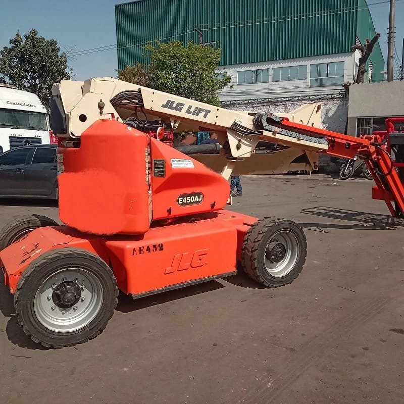 Plataforma elevatória JLG E450 AJ 2007 - Imagem 1
