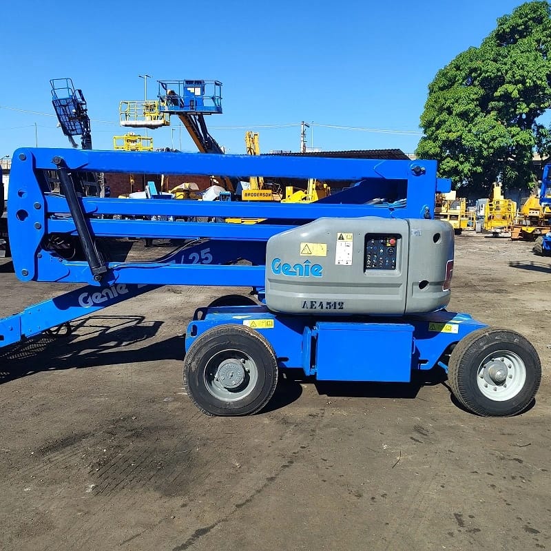 Plataforma elevatória Genie Z4525DC 2015 - Imagem 1