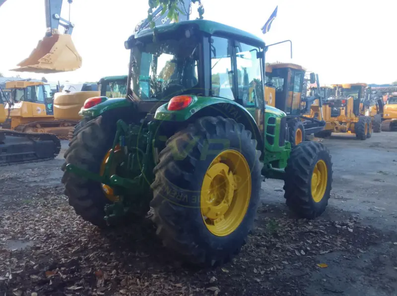 Trator agrícola John Deere 6110J 2022 - Imagem 3