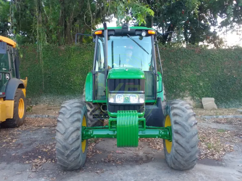 Trator agrícola John Deere 6110J 2022 - Imagem 6