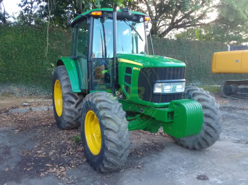 Trator agrícola John Deere 6110J 2022 - Imagem 7