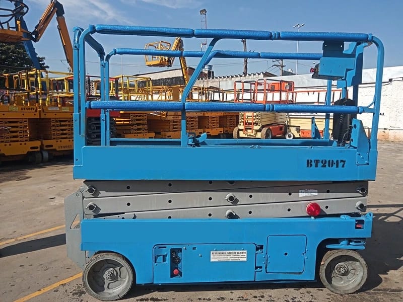 Plataforma elevatória Genie GS 2032 2008 - Imagem 1