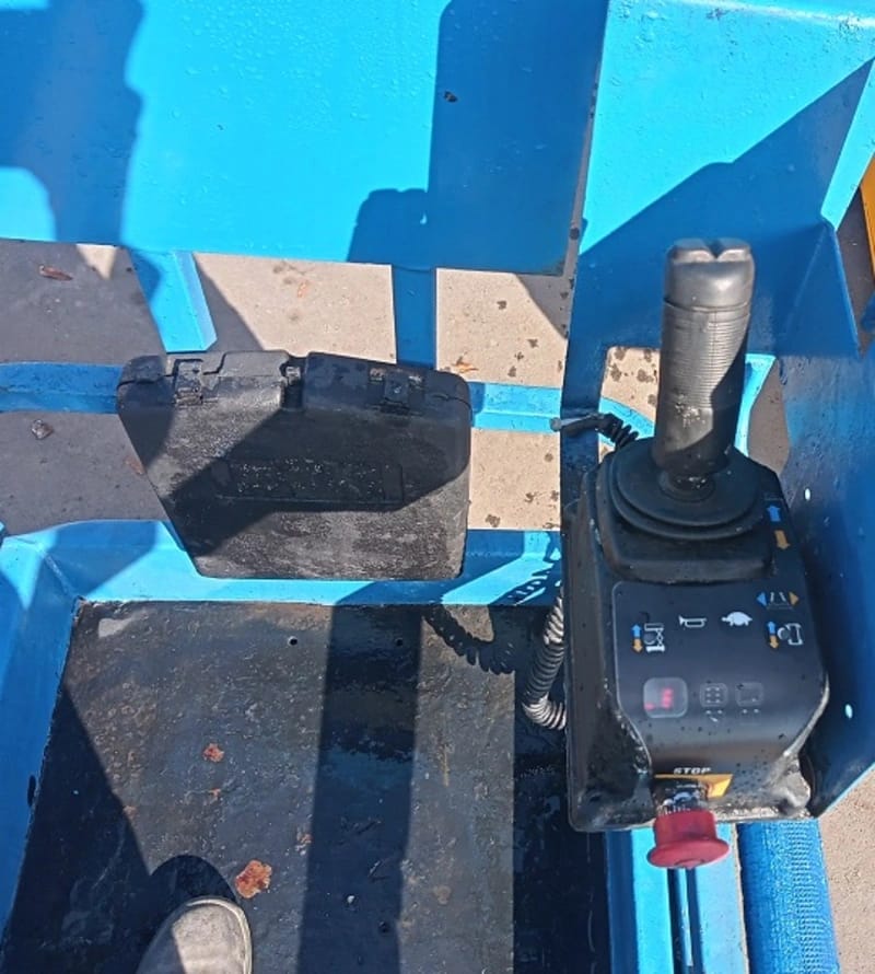 Plataforma elevatória Genie GS 2032 2008 - Imagem 2
