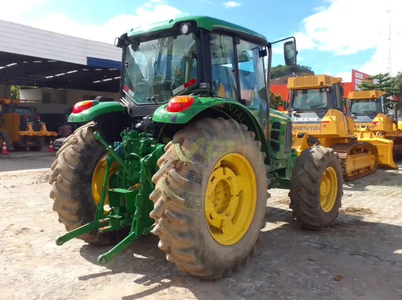 Trator agrícola John Deere 6110J 2022 - Imagem 4