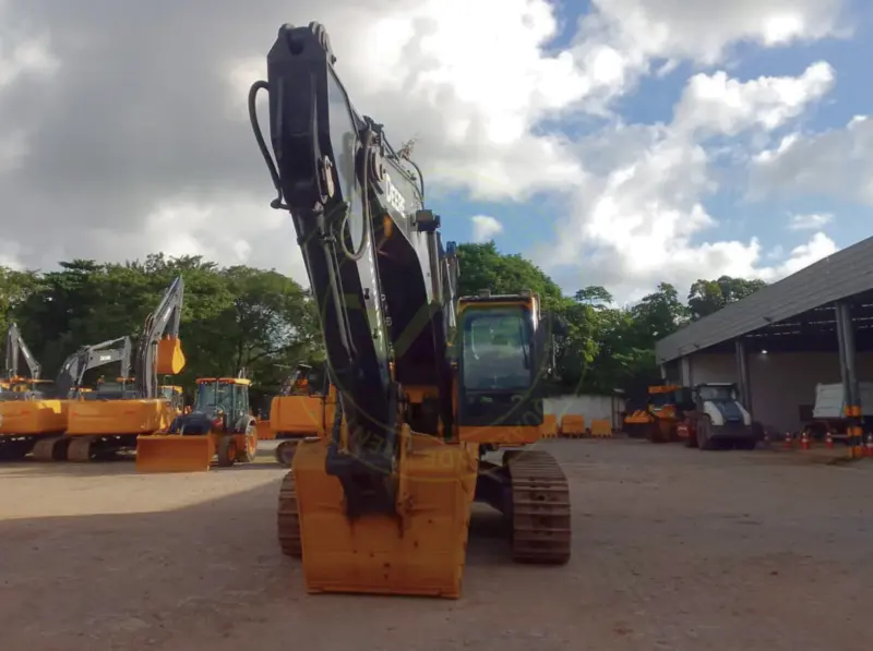 Escavadeira John Deere 350GLC 2022 - Imagem 1