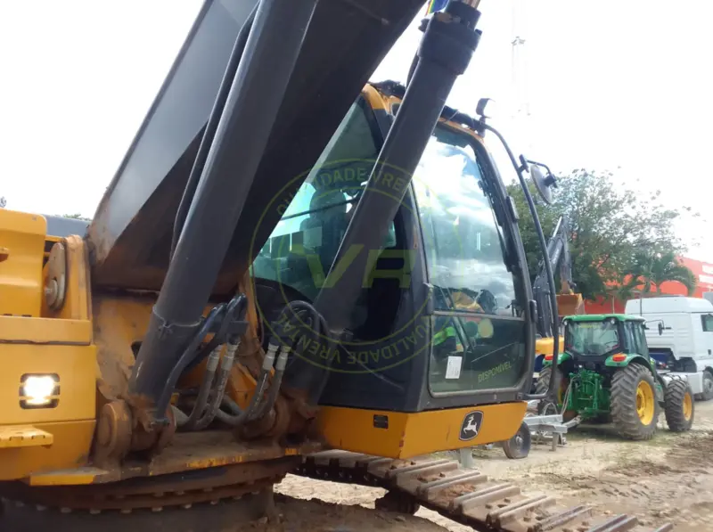 Escavadeira John Deere 350GLC 2022 - Imagem 3