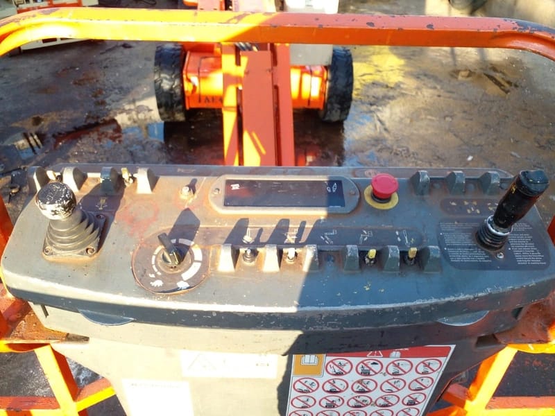Plataforma elevatória JLG E450 AJ 2007 - Imagem 1