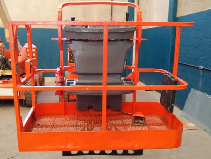Plataforma elevatória JLG E450 AJ 2010 - Imagem 3