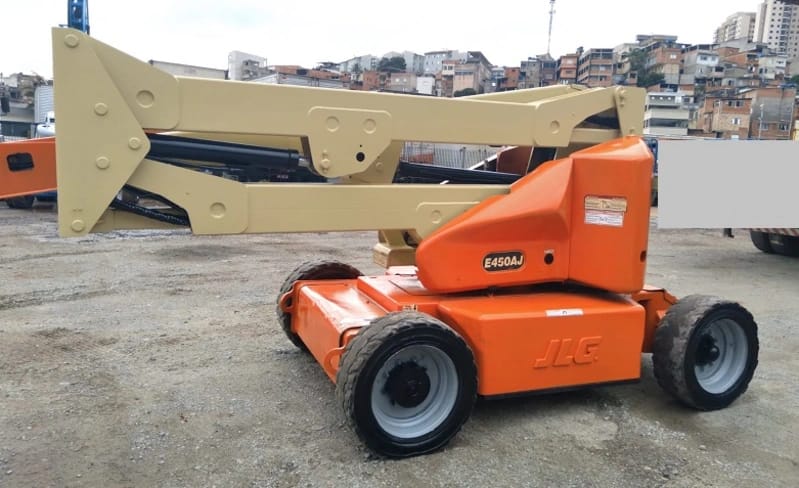 Plataforma elevatória JLG E450 AJ 2010 - Imagem 3