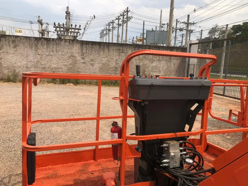 Plataforma elevatória JLG 860SJ 2007 - Imagem 1