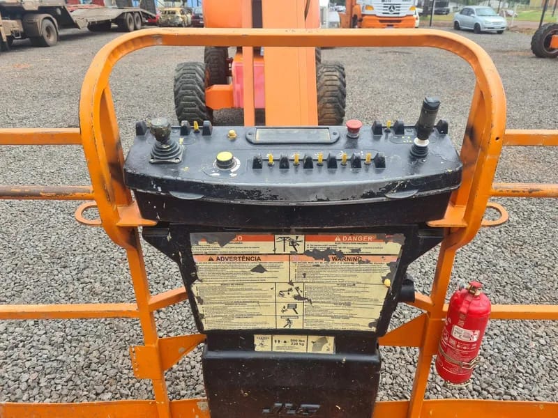 Plataforma elevatória JLG 800A 2008 - Imagem 4