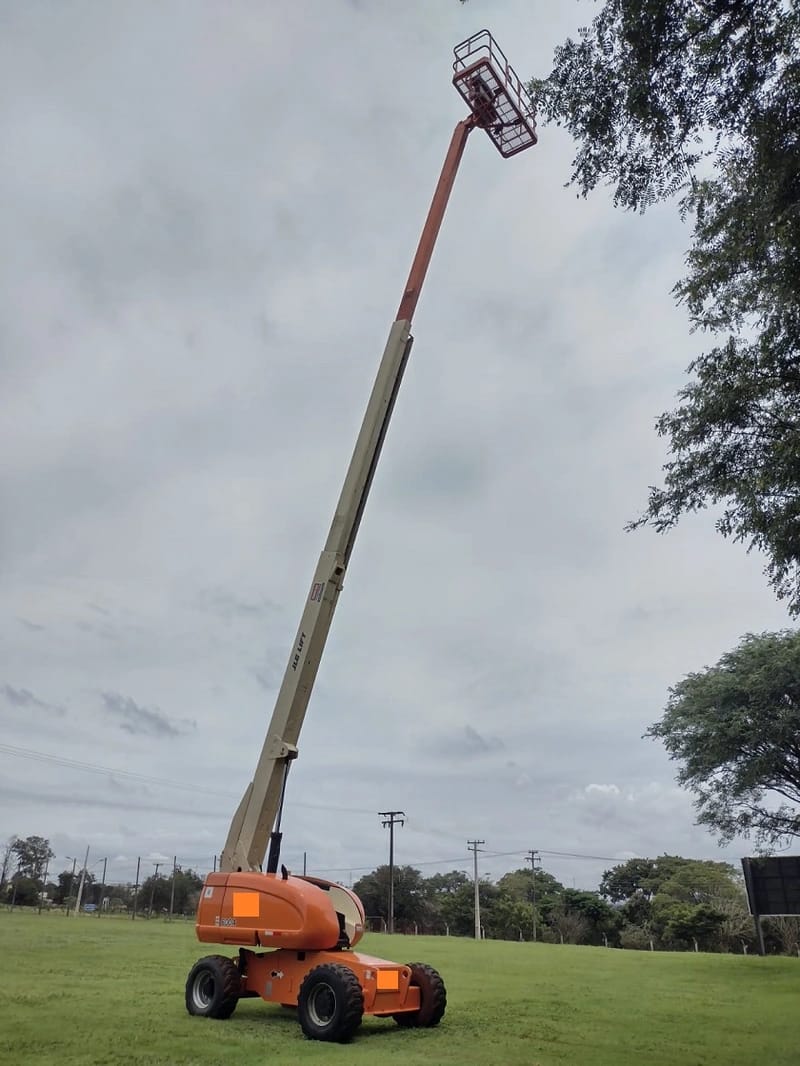 Plataforma elevatória JLG 600S 1998 - Imagem 1