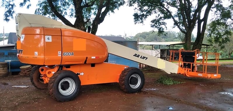 Plataforma elevatória JLG 600S 1998 - Imagem 4
