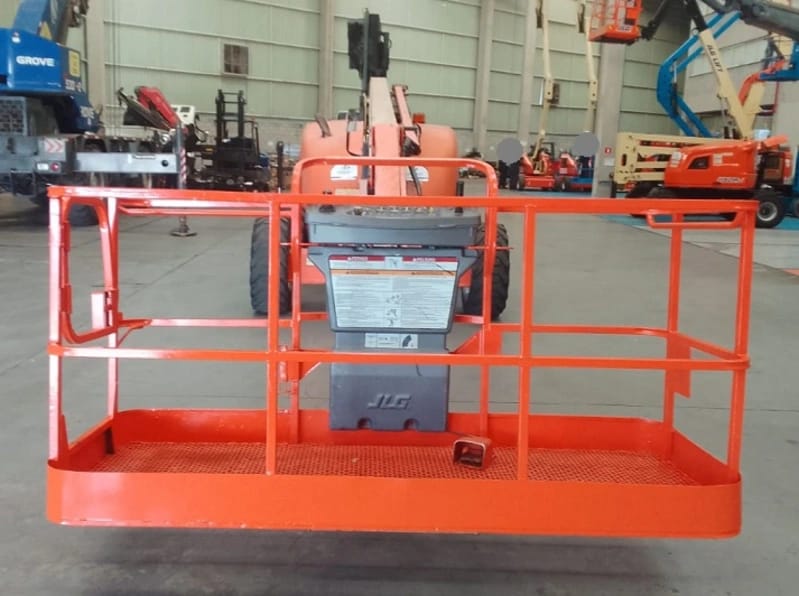 Plataforma elevatória JLG 600 AJ 2010 - Imagem 2