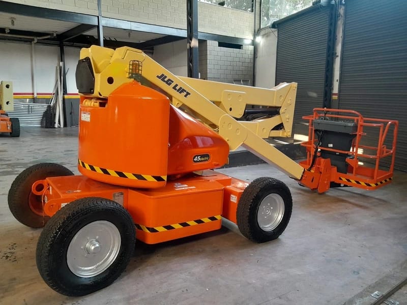 Plataforma elevatória JLG 45E 1998 - Imagem 1