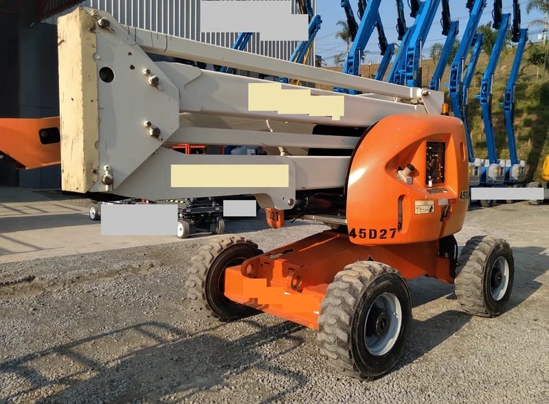 Plataforma elevatória JLG 450 AJ 2010 - Imagem 1