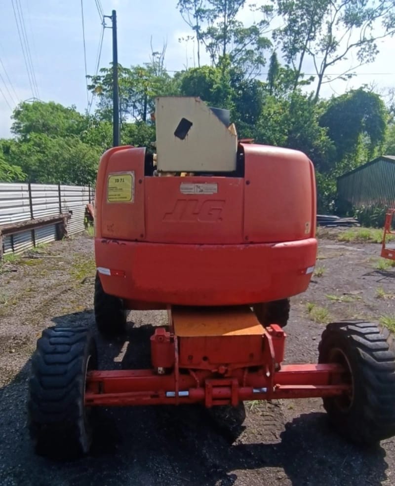 Plataforma elevatória JLG 450 AJ 2013 - Imagem 3