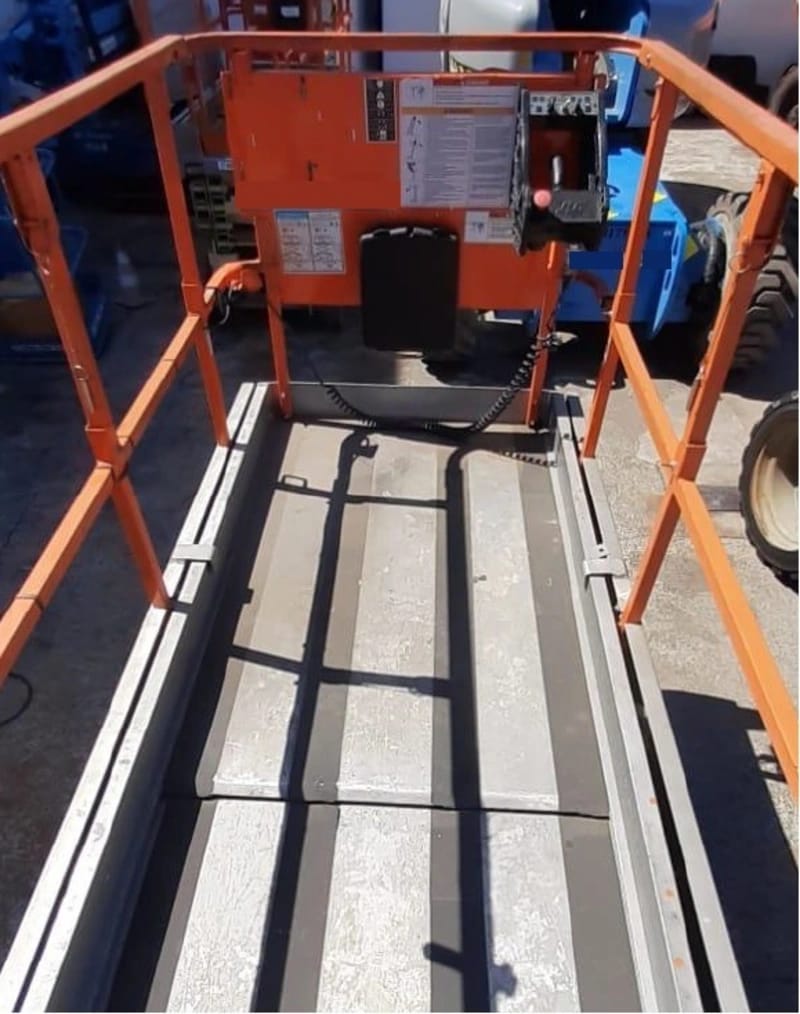 Plataforma elevatória JLG 3246ES 2010 - Imagem 7