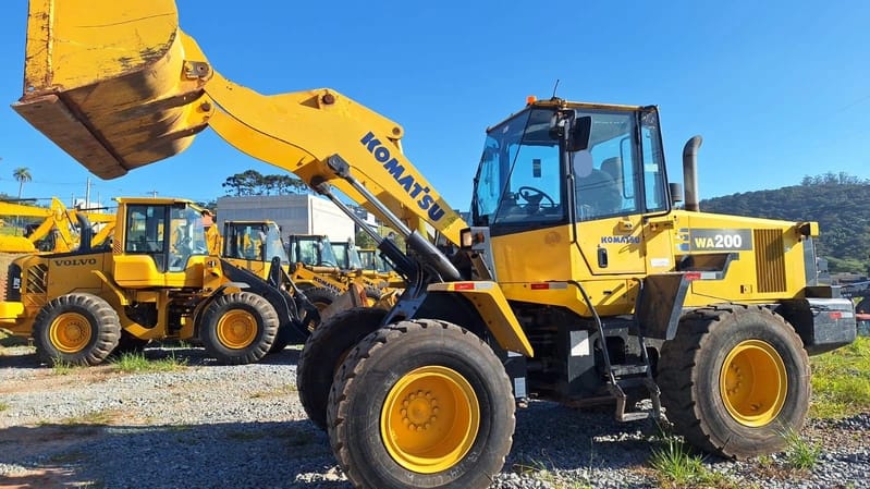Pá Carregadeira Komatsu WA200-5 2016 - Imagem 1