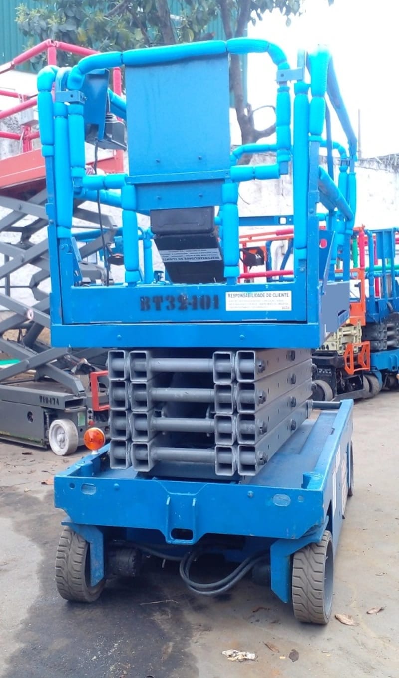 Plataforma elevatória Genie GS3246 2004 - Imagem 1