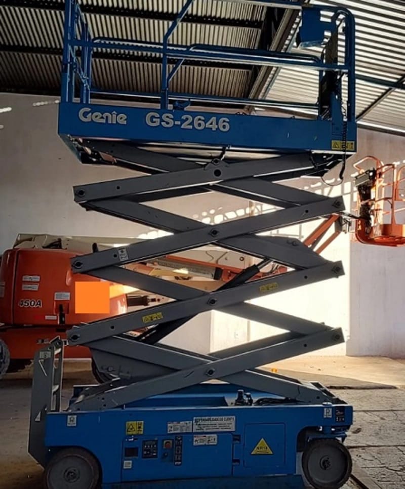 Plataforma elevatória Genie GS 2646 2012 - Imagem 1