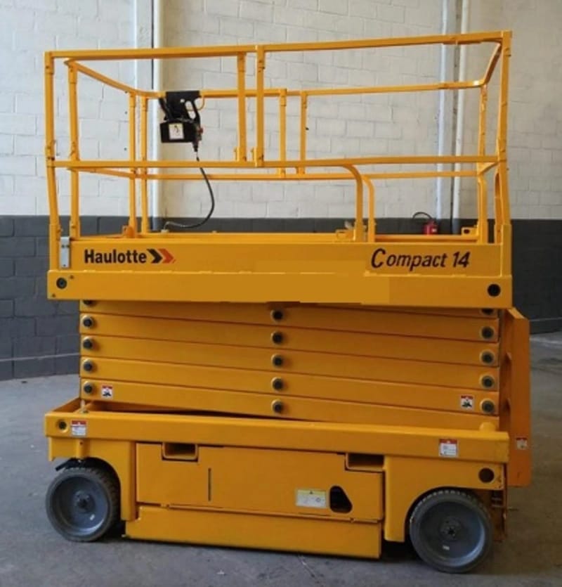 Plataforma elevatória Haulotte Compact 14 2013 - Imagem 1