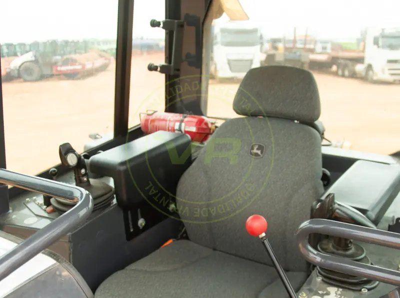 Trator de esteira John Deere 750J OSD 2022 - Imagem 1
