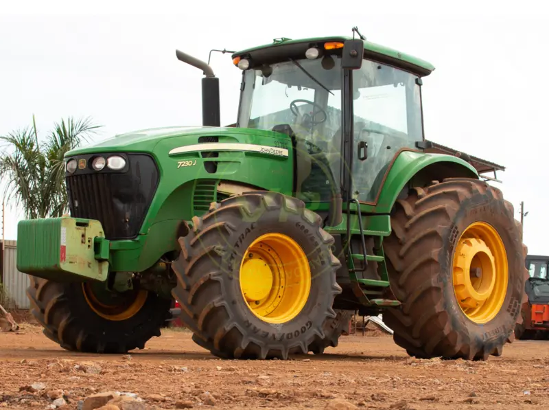 Trator agrícola John Deere 7230 J 2019 - Imagem 3