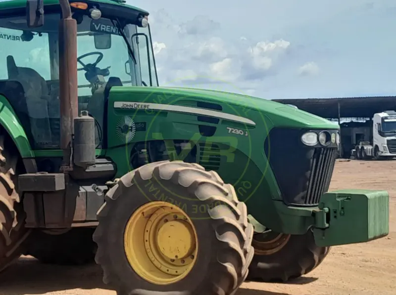 Trator agrícola John Deere 7230 J 2018 - Imagem 2