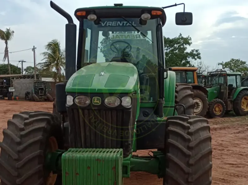 Trator agrícola John Deere 7230 J 2018 - Imagem 4