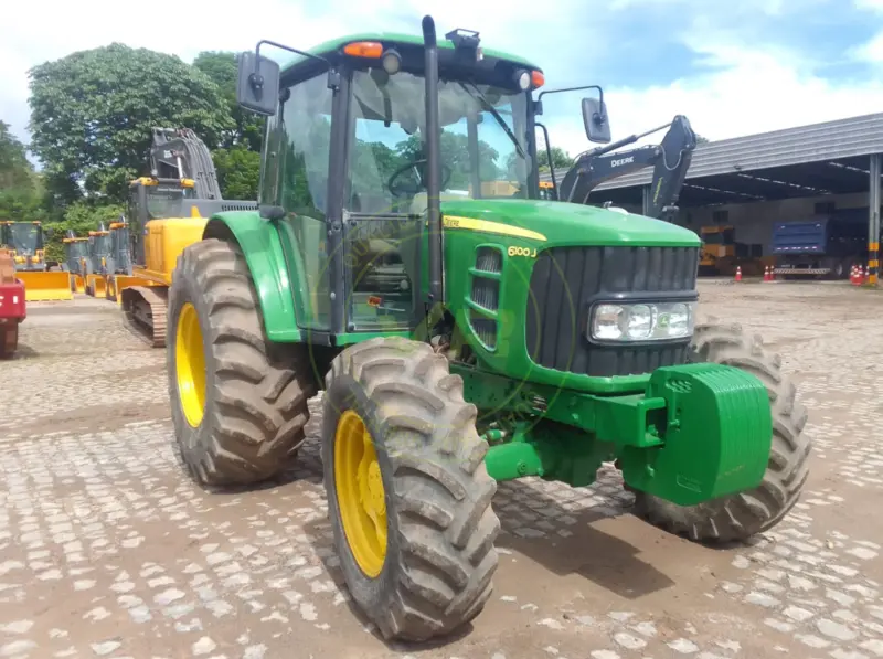 Trator agrícola John Deere 6100J 2022 - Imagem 6