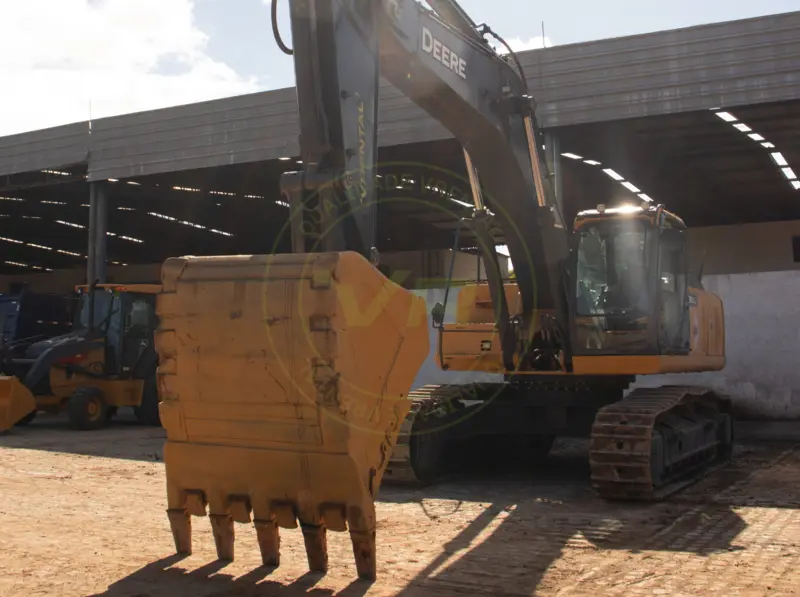 Escavadeira John Deere 350GLC 2021 - Imagem 2