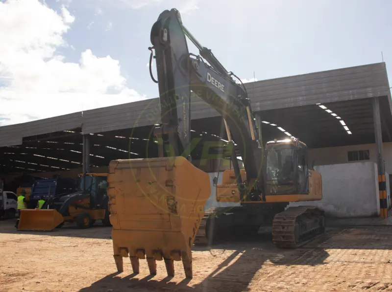 Escavadeira John Deere 350GLC 2021 - Imagem 7