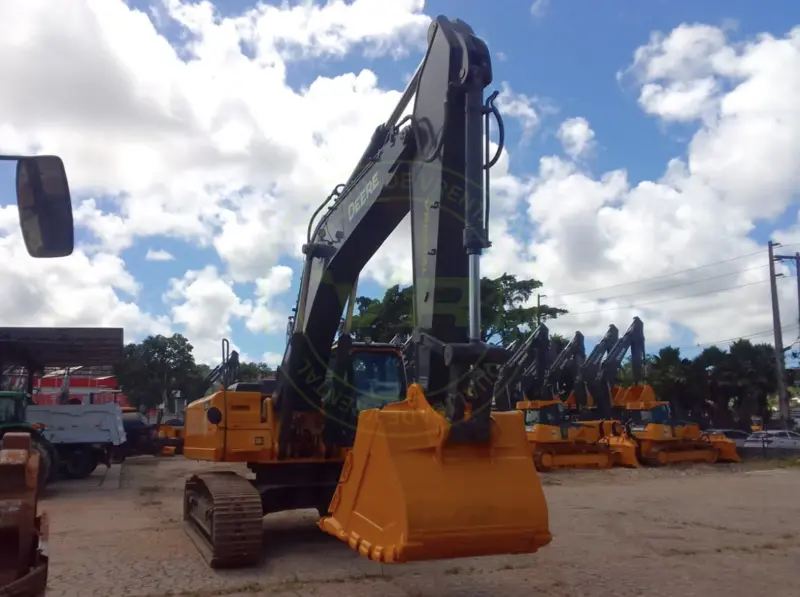 Escavadeira John Deere 350GLC 2020 - Imagem 2