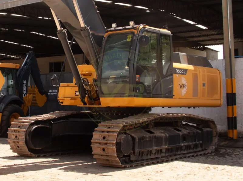 Escavadeira John Deere 350GLC 2022 - Imagem 1