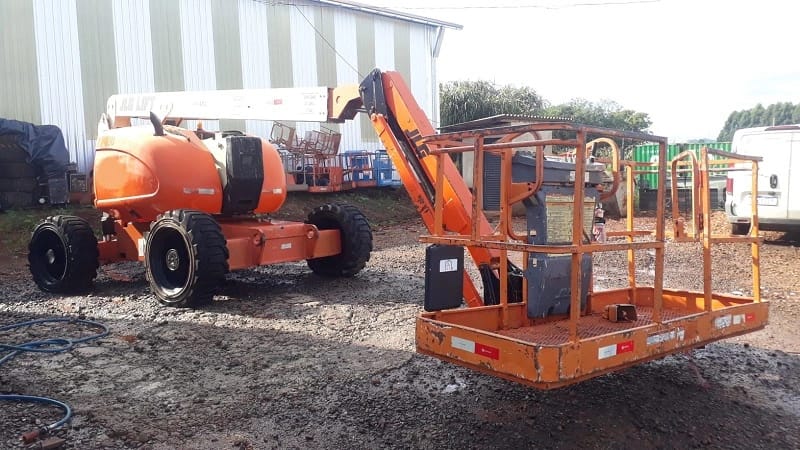Plataforma elevatória JLG 600 AJ 2006 - Imagem 1
