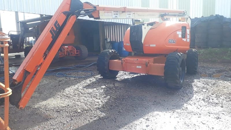 Plataforma elevatória JLG 600 AJ 2006 - Imagem 2
