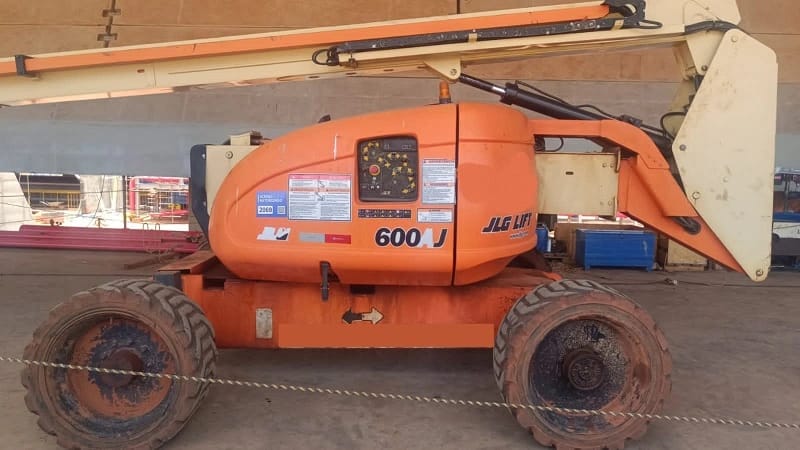 Plataforma elevatória JLG 600 AJ 2006 - Imagem 5