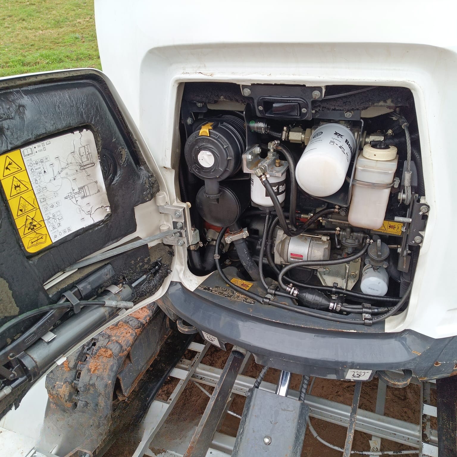Mini Escavadeira Bobcat E20Z 2023 - Imagem 6