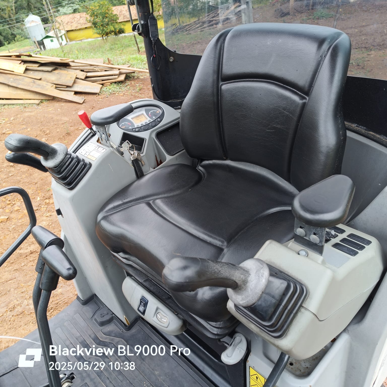 Mini Escavadeira Bobcat E20Z 2023 - Imagem 5