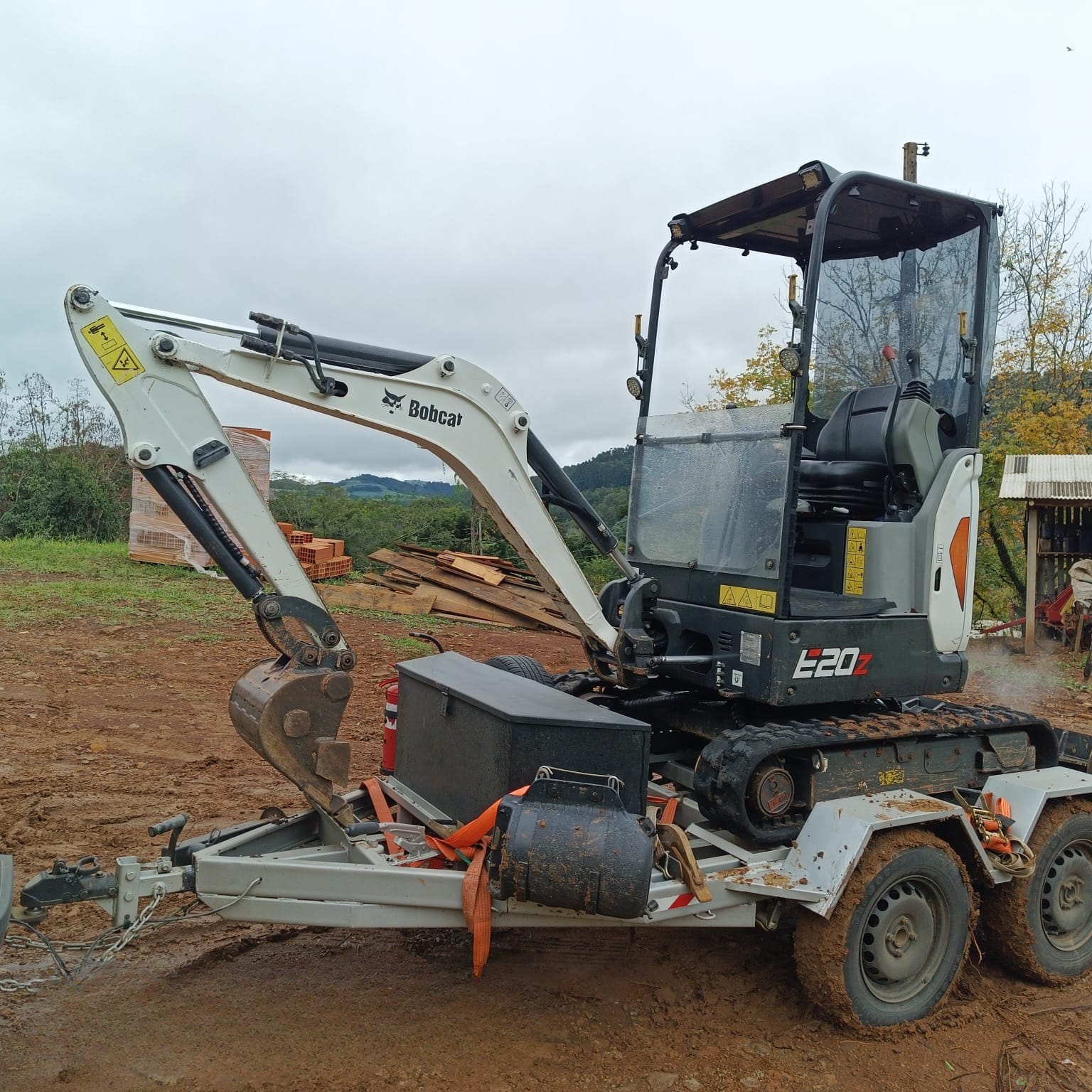 Mini Escavadeira Bobcat E20Z 2023 - Imagem 9